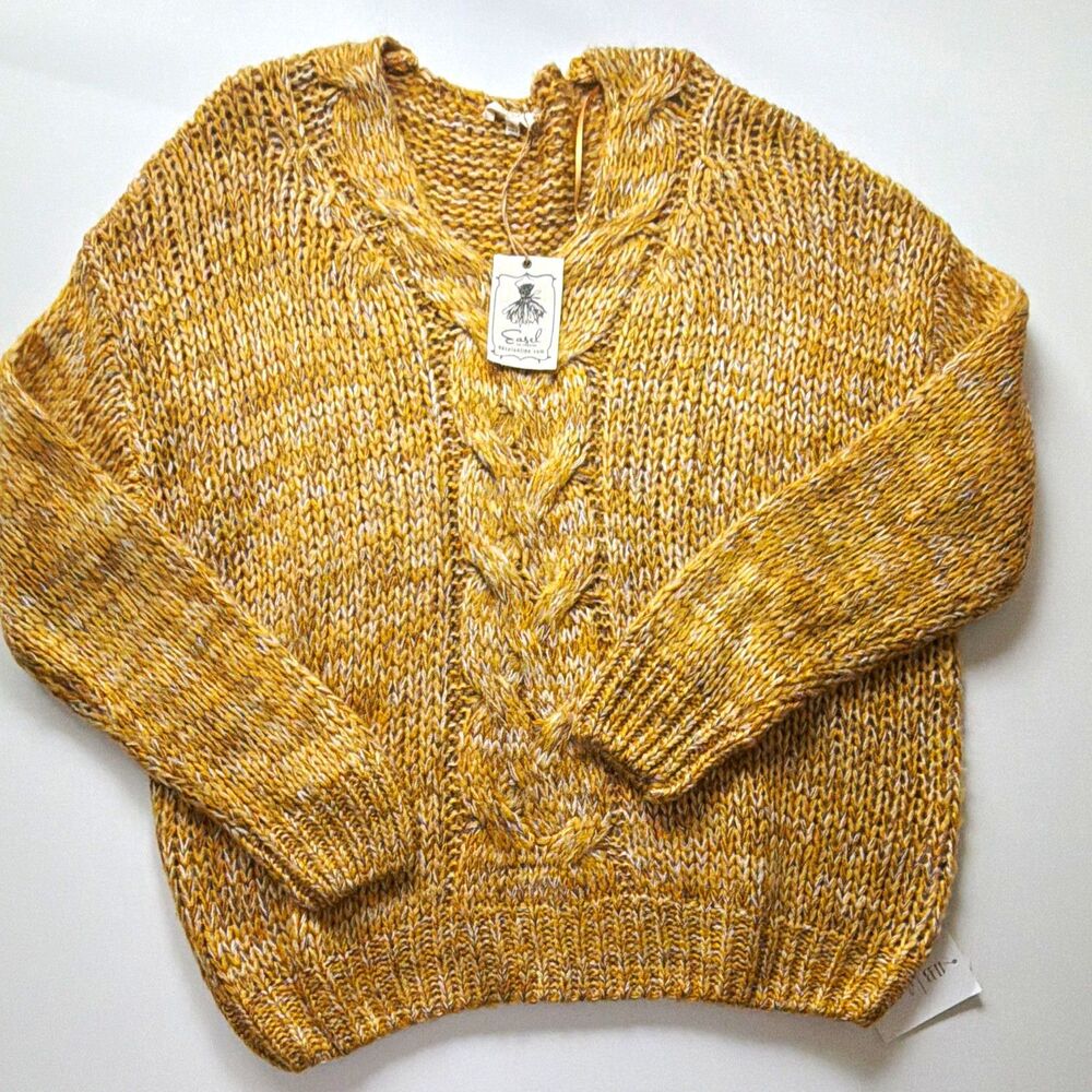 Easel Women’s Gold Cable Knit V-Neck Pullover Sweater Size S Acrylic